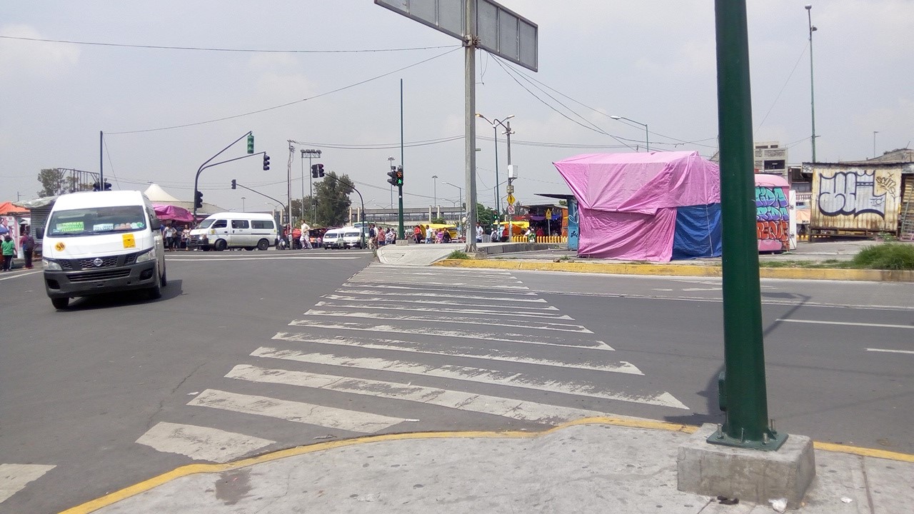 Paso de cebra no se ve bien y falta de mantenimiento. Cruce ID: 475