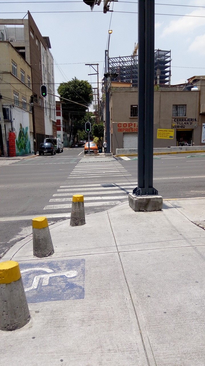 Duración del verde vehicular ≤ 60 segundos. Cruce ID: 532