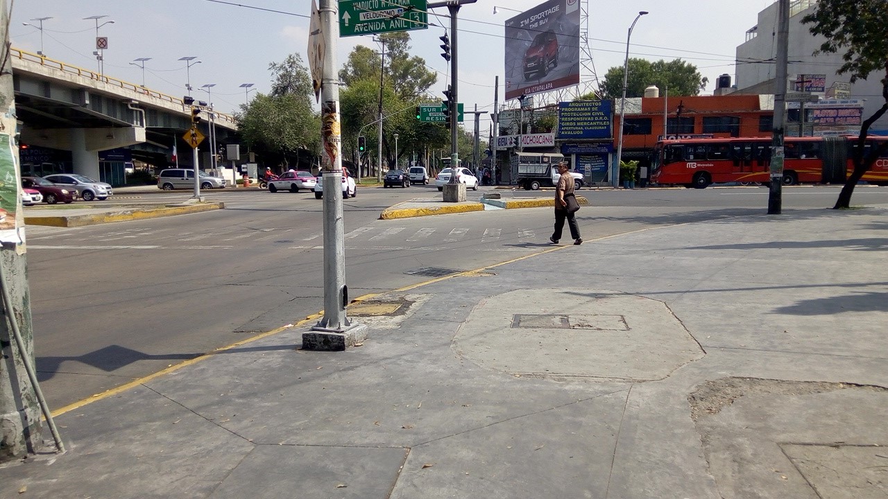 Cruce sin obstáculos móviles. Cruce ID: 241